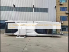 Pas de cabine de capsule spatiale gonflable et futuriste