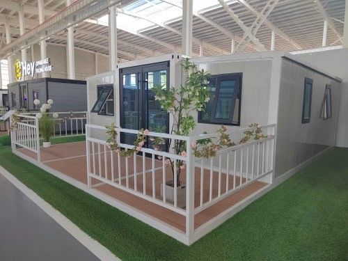 Container pliable de 20 pieds idéal pour les projets de pop-up temporaires EPS/PU/Rock Wool Sandwich Panel Durée de vie plus de 20 ans
