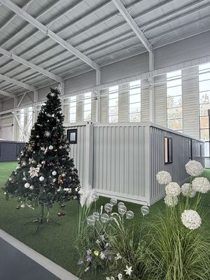 Maison en acier galvanisé de 40 pieds contenant extensible de deux chambres avec fenêtre coulissante en acier plastique de 920*920 mm et taille pliée