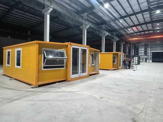 Système de plomberie pré-installé Container expandable maison avec isolation en mousse de polyuréthane et porte de sécurité en acier